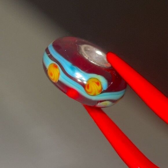 Trollbead Red China Bead - Picture 3 of 3